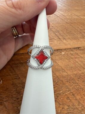 Bomb Party OG Clover Ring